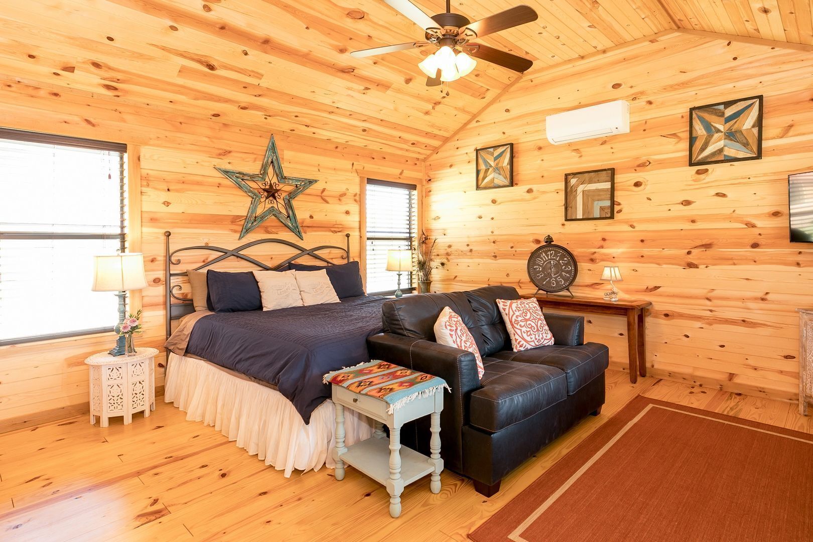 Live Oak Creek Cabins- Peyton's Cabin | Hot Tub | Water Access