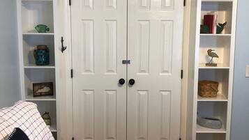 2 soverom, strykejern/-brett, wi-fi og sengetøy