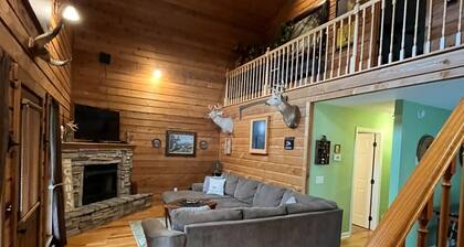 The Green Cabin-on-The Bourbon Trail- High Proof Since 2018! Recent Upgrades.