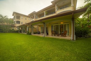 Apartemen, Beberapa Tempat Tidur (Los Suenos Resort Colina 14E) | Teras/patio