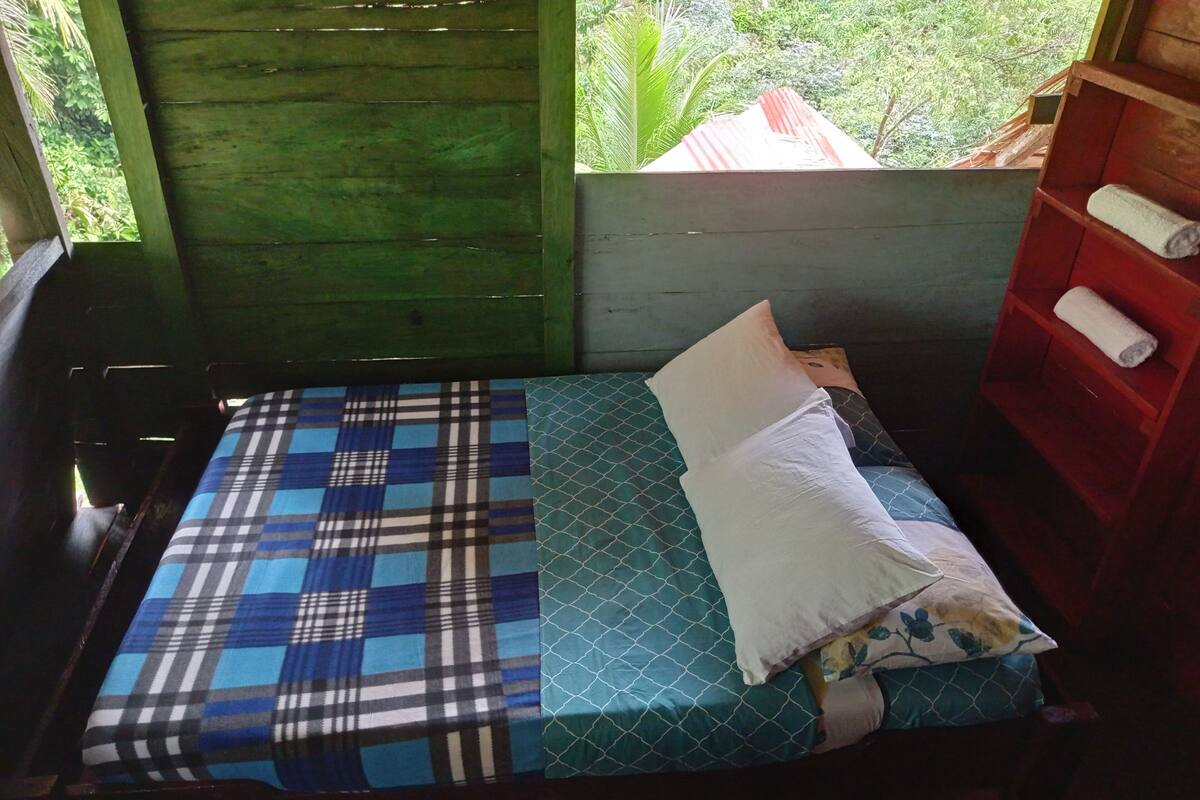 2 bedrooms, premium bedding, individually decorated