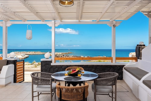 Gabriel House On The Beach.
Full renovated April 2024 
Very Peaceful Area 