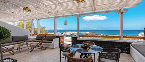 تناول الطعام بالخارج