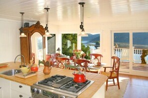 Fridge, microwave, oven, stovetop - Casa Panama: Relax in Luxury on the Sonoma Coast (Jenner)