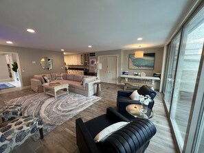 Smart TV, fireplace, DVD player, stereo