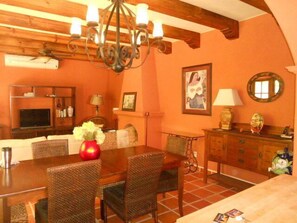 Dining - Bahia Encantada Elegant Casa Steps to Sea and Hotel (Nopolo, Loreto)