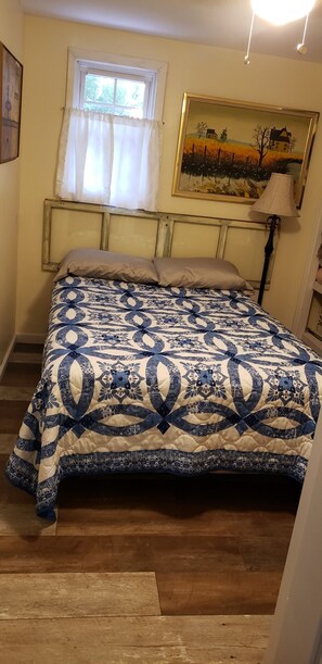 3 bedrooms, free WiFi, bed sheets - "Ron golden pond" is a place to make memories, a special home with great energy. (Bradford)