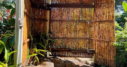Historic Upcountry Maui Property With Pool, 7Bedrooms, Sleeps 16