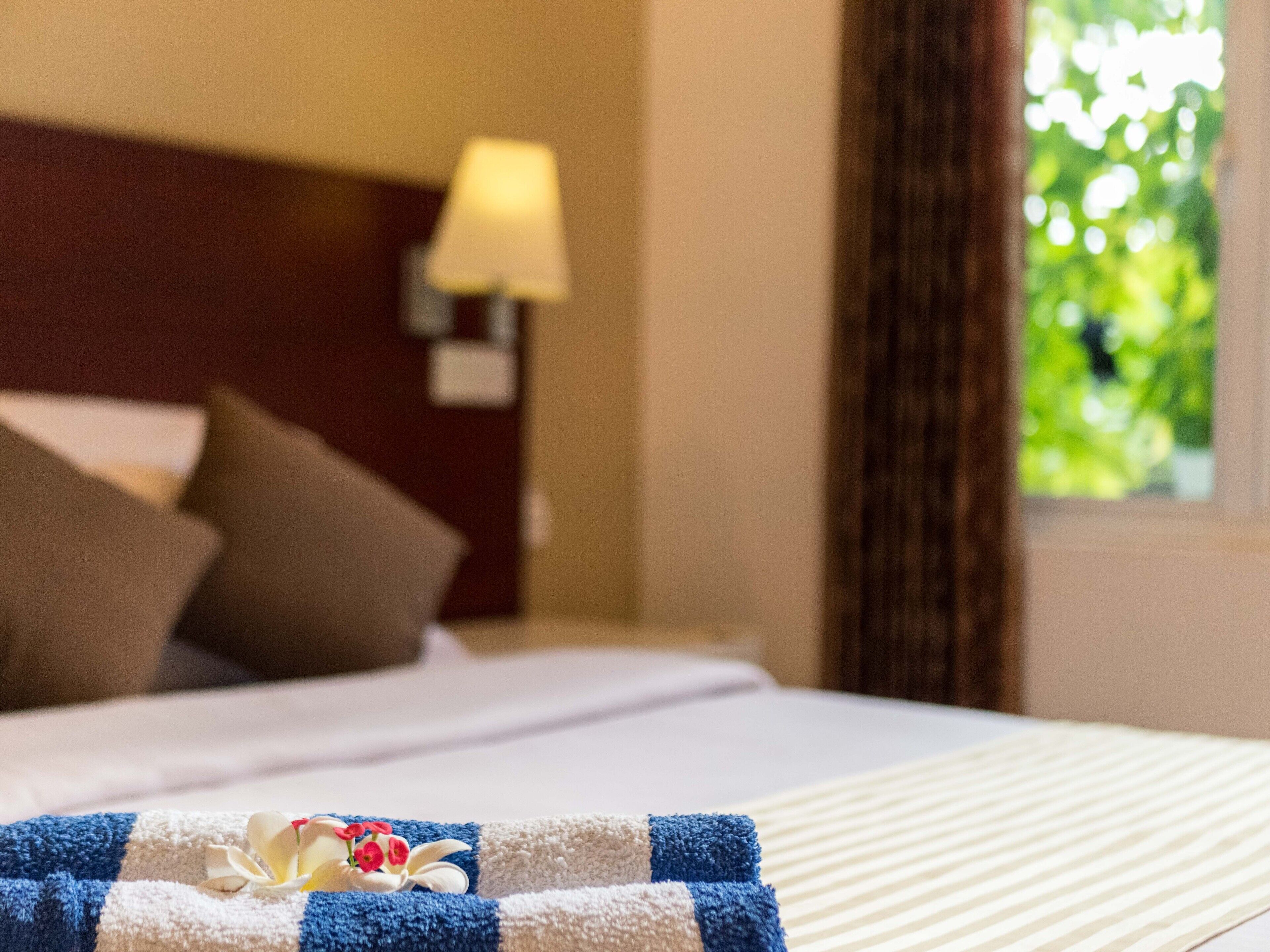 Standard Double Room | In-room safe, desk, soundproofing, iron/ironing board