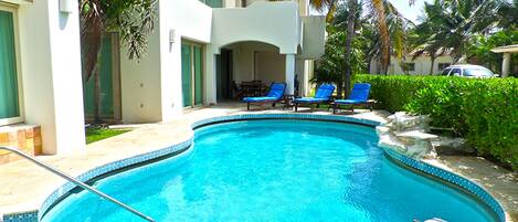 Alberca al aire libre