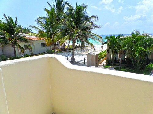 Villa Jalch Naj by PRP