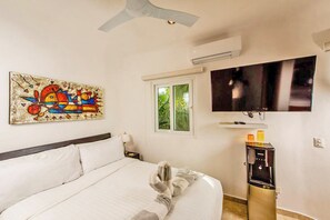 Villa, 4 Bedrooms | 4 bedrooms, in-room safe, iron/ironing board, free WiFi - Villa Mar Azul by PRP (Tulum)