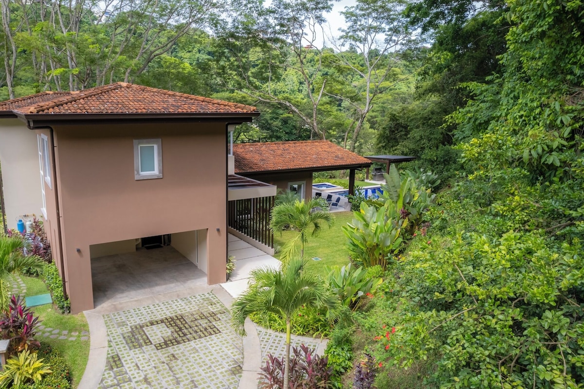 House, 4 Bedrooms, Private Pool, Golf View (Forest) | 2 bedrooms, premium bedding, in-room safe, desk