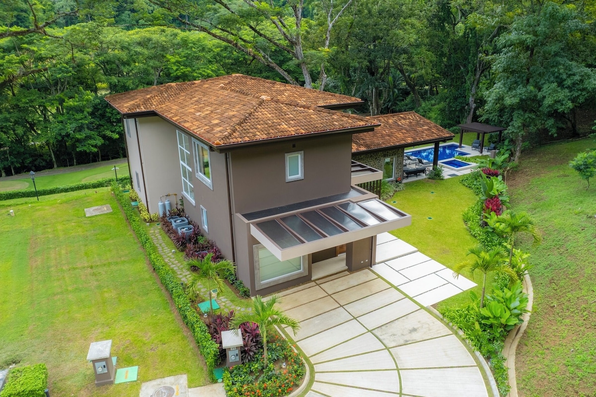 House, 6 Bedrooms, Golf View (Selva Tica) | 2 bedrooms, premium bedding, in-room safe, desk
