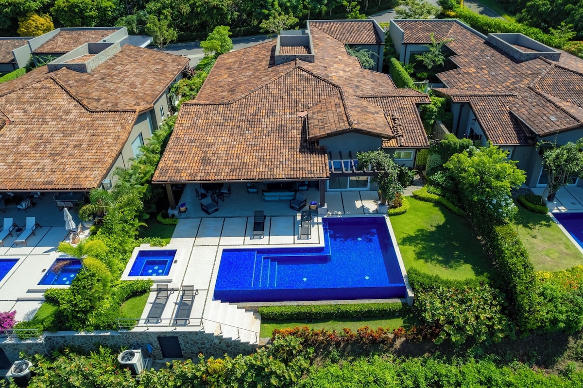 House, 6 Bedrooms, Sea View (Blue Sail) | 2 bedrooms, premium bedding, in-room safe, desk
