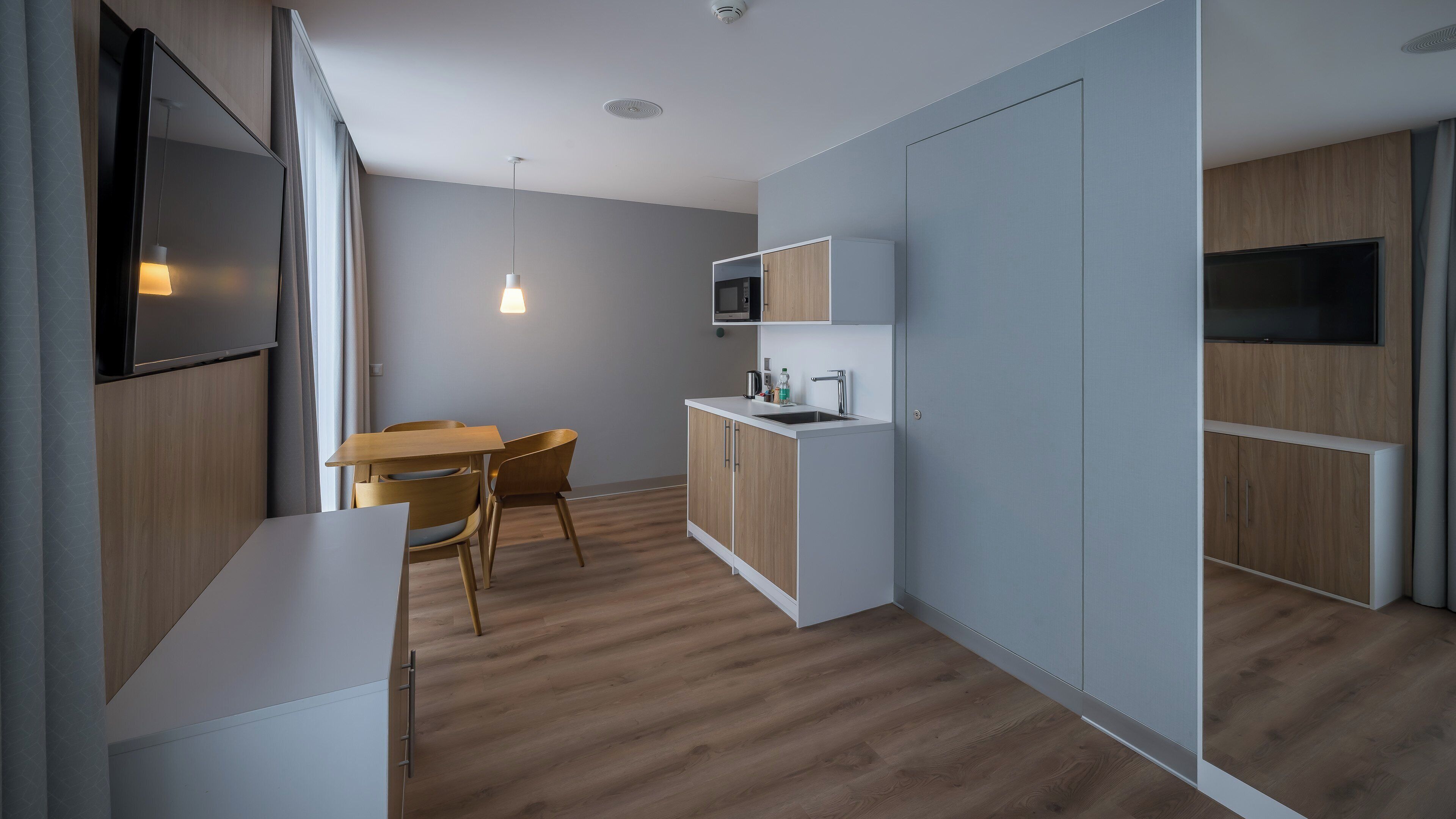 Standardrum - 1 queensize-säng (Free Breakfast) | Mörkläggningsgardiner, ljudisolering och strykjärn/strykbräda