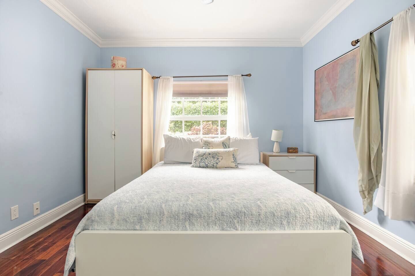 4 Schlafzimmer, Schreibtisch, Bügeleisen/Bügelbrett, Reisekinderbett