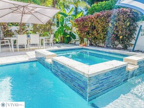 Et oppvarmet basseng