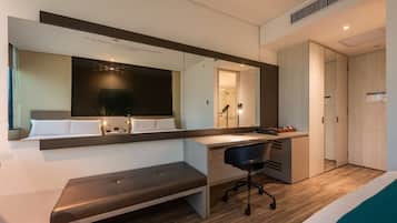 Habitación estándar, 2 camas individuales | Ropa de cama de alta calidad, caja fuerte, escritorio y cortinas opacas