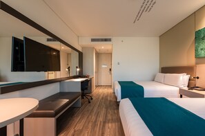 Standard Room, 2 Twin Beds | Premium bedding, in-room safe, desk, blackout drapes - Estelar Square (Medellín)