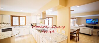 Luxurious Estate by Brown County (40+ Private Acres And A Pond); Great Amenities