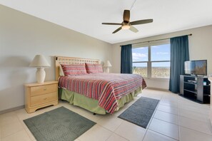 2 bedrooms, iron/ironing board, travel crib, free WiFi