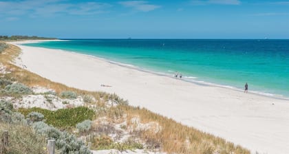 Prestigiosa casa de huéspedes en Northshore - Vida cómoda cerca de la playa de Mullaloo