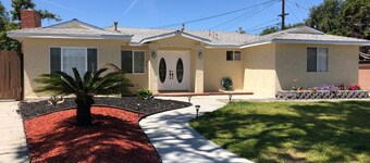 Nice and comfort 3/2 house 10 minutes to Disneyland or Knotts