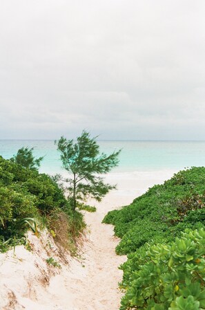 Beach nearby, sun loungers, beach towels