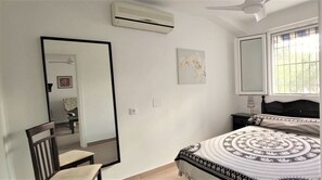 2 makuuhuonetta, silitysrauta/-lauta, ilmainen Wi-Fi, vuodevaatteet