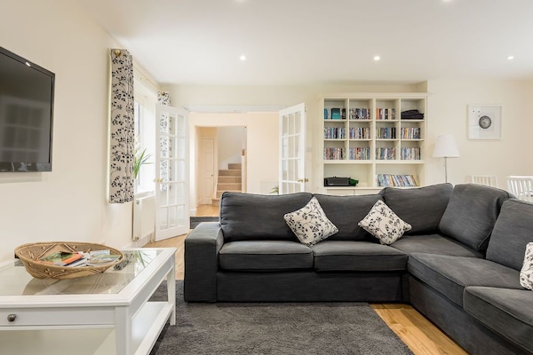 TV, DVD player, books, video library