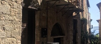 Altamente calificado: elegante apartamento independiente en el centro de Todi