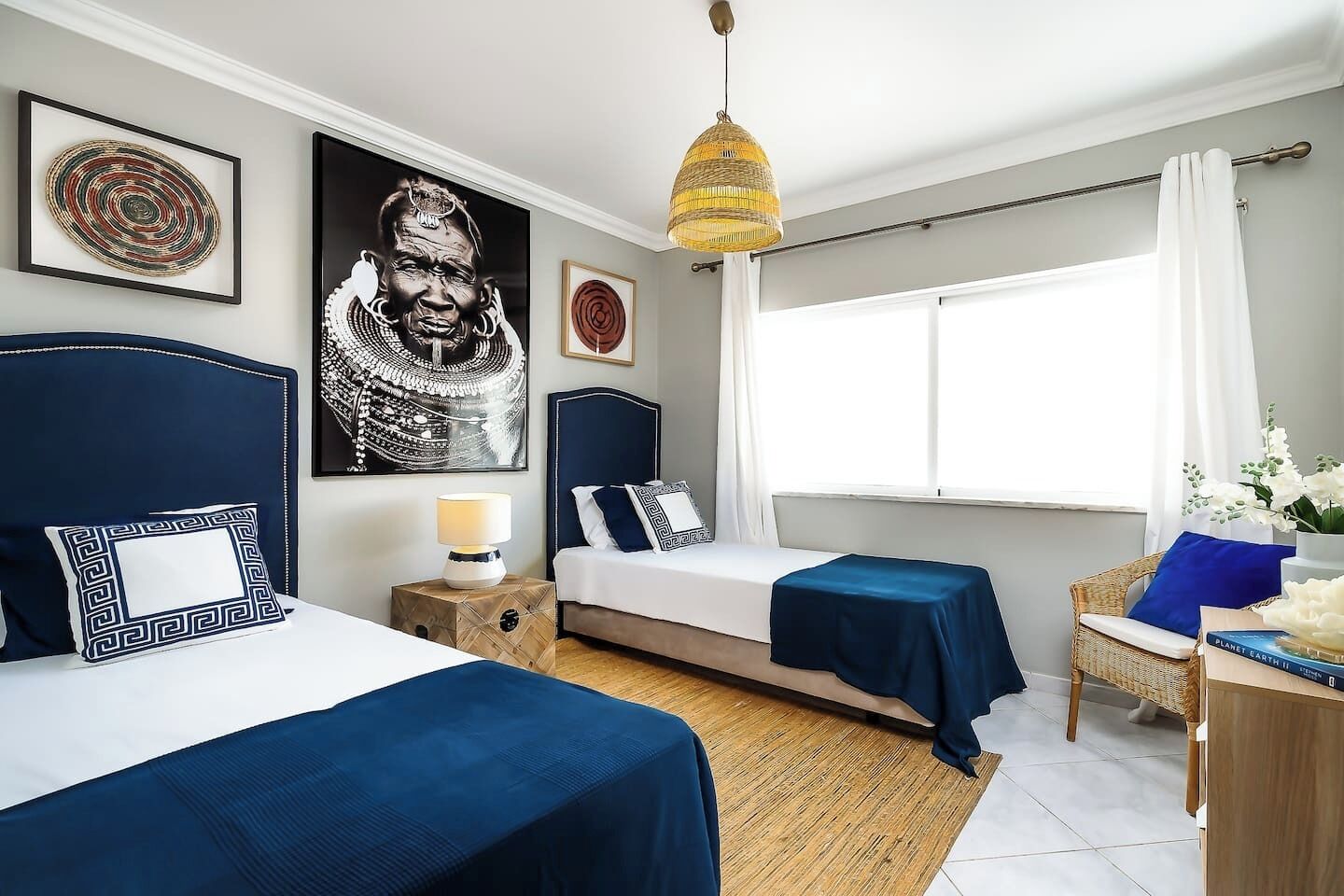 2 bedrooms, desk, iron/ironing board, travel cot