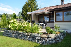Outdoor dining - Charming vacation home with Allgäu panorama & Oberstaufen PLUS - for 6 people (Oberstaufen- Eibele)