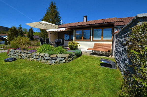 Exterior - Charming vacation home with Allgäu panorama & Oberstaufen PLUS - for 6 people (Oberstaufen- Eibele)