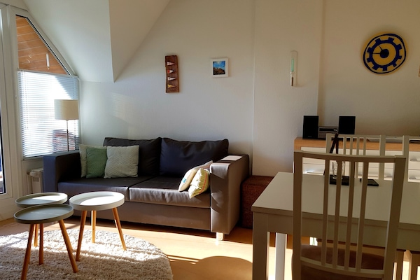 Wohn- Essbereich mit neuem Sofa