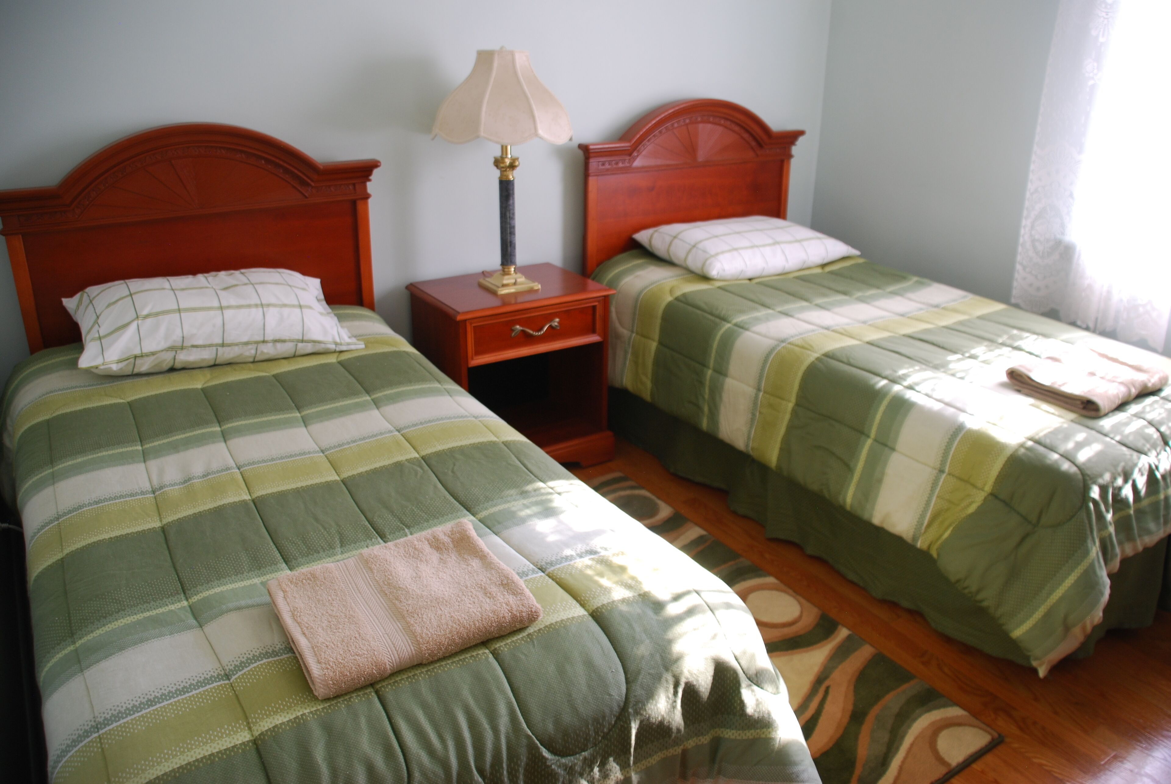 4 bedrooms, desk, iron/ironing board, travel cot