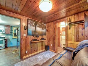 Smart-TV, Kamin, Videospiele, Netflix