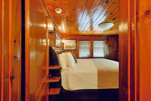 2 Schlafzimmer, Allergikerbettwaren, Betten mit Memory-Foam-Matratzen