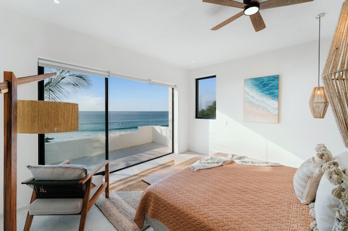 Luxury 5 bedroom Beachfront Escape.  Chef & Housekeeper included!!