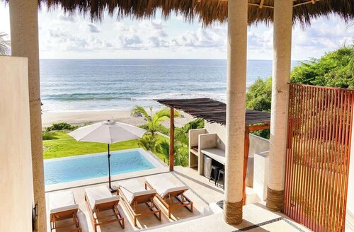 Villas Sempre Avanti | Beachfront Estate w 2 Pools