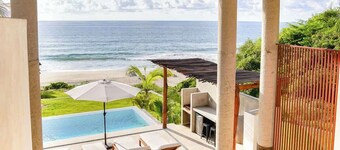 Villas Sempre Avanti | Beachfront Estate w 2 Pools