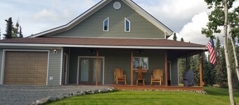 Walk to The RIVER! Brand New 3 Bed/2 Bath. W/ FIRE PIT!