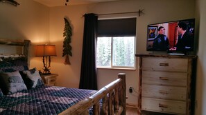 3 makuuhuonetta, silitysrauta/-lauta, Wi-Fi, vuodevaatteet