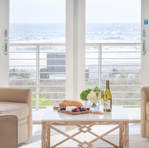 Oceanfront with Endless Ocean Views