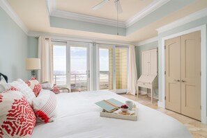 4 chambres, fer et planche à repasser, accès à Internet, literie fournie