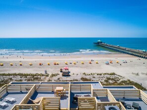 On the beach - Oceanfront with Endless Ocean Views (Folly Beach)