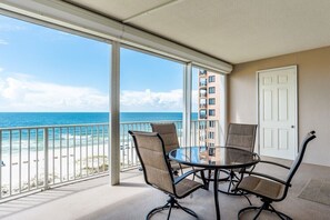 Outdoor dining - Regency Isle 511 | Orange Beach, AL (Orange Beach)