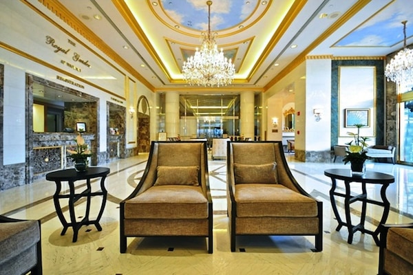 Plenty of comfortable seating in the lobby