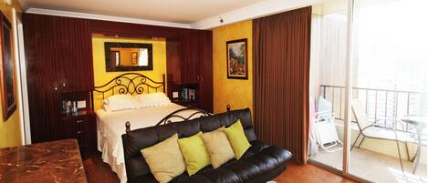 1 bedroom, desk, iron/ironing board, free WiFi